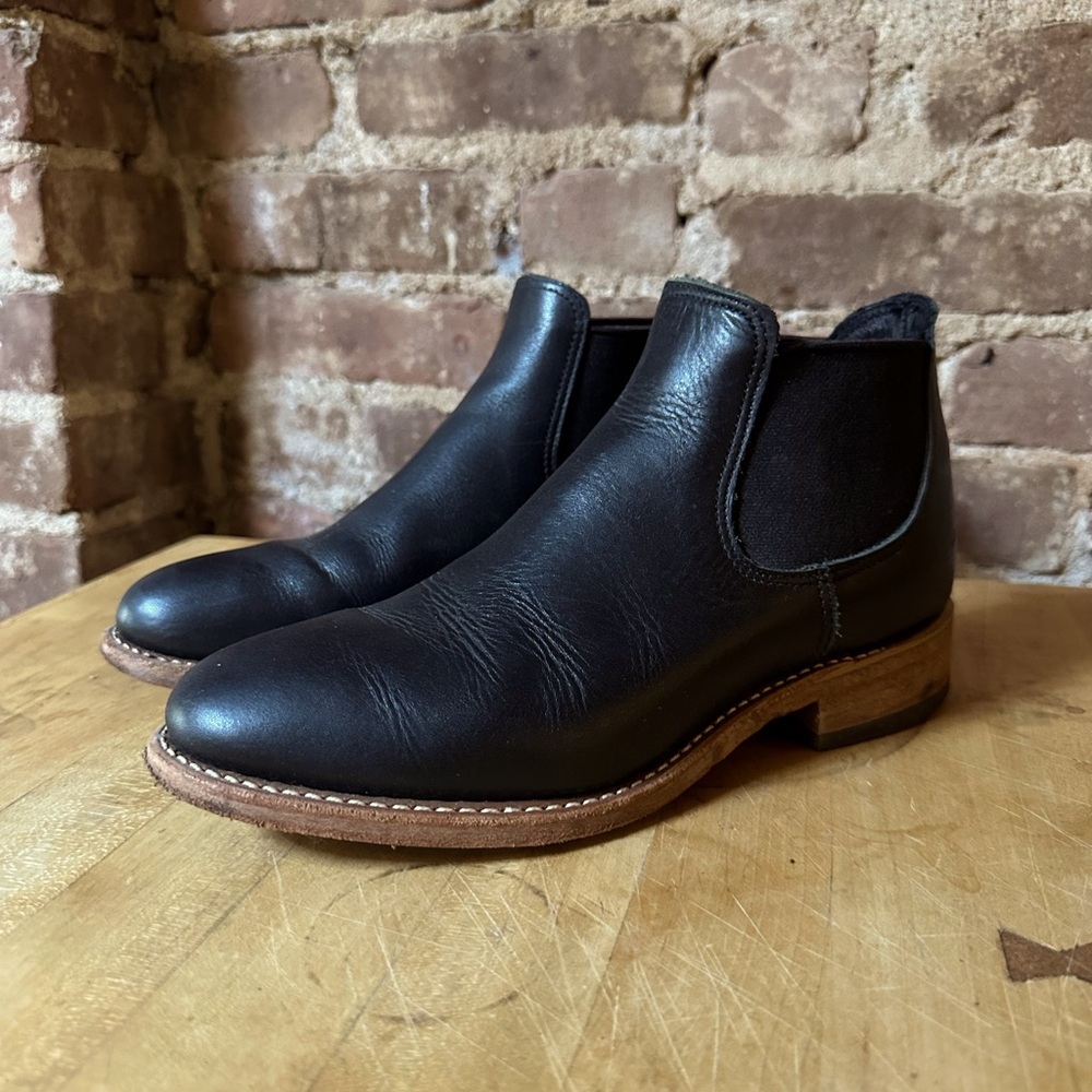 Women Red Wing Heritage Chelsea Boot size 7 black